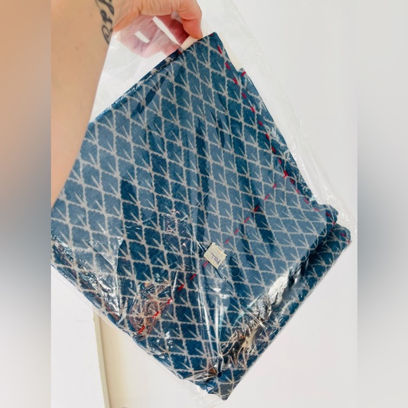 TILO Scarves Square Scarf. NEW. Detailed top stitching and ultra soft. - Picture 6 of 14